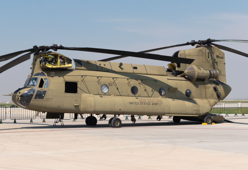 Photo of 16-08198 - United States - US Army Boeing CH-47 Chinook at NLU on AeroXplorer Aviation Database