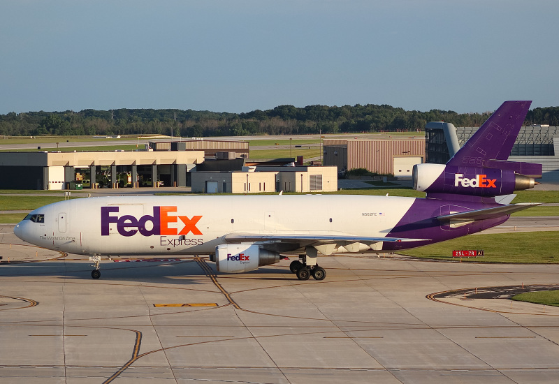 Photo of N562FE - FedEx McDonnell Douglas MD-10F at MKE on AeroXplorer Aviation Database