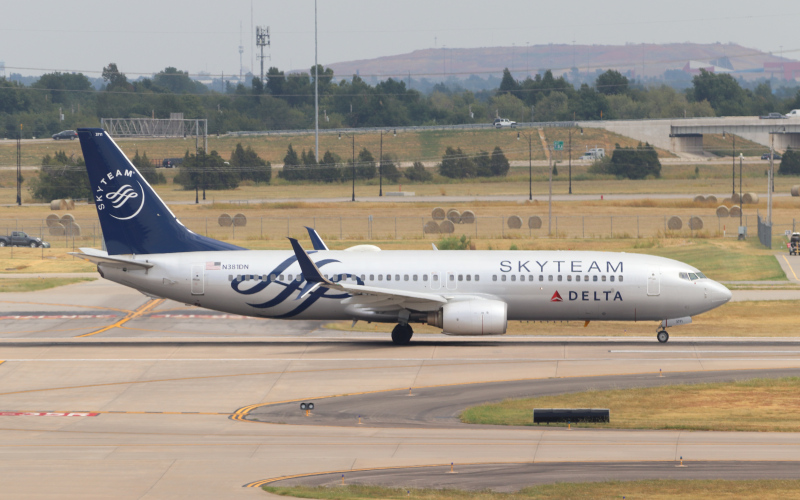 Photo of N381DN - Delta Airlines Boeing 737-800 at OKC on AeroXplorer Aviation Database