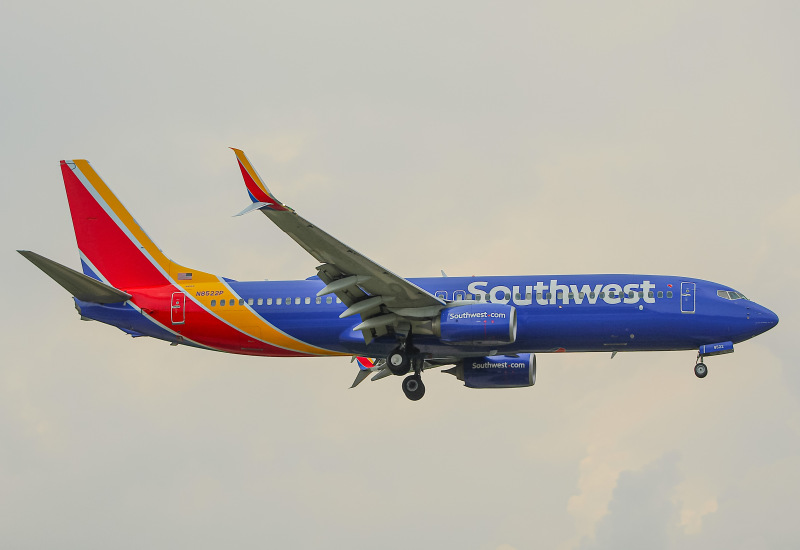 Photo of N8522P - Southwest Airlines Boeing 737-800 at MKE on AeroXplorer Aviation Database