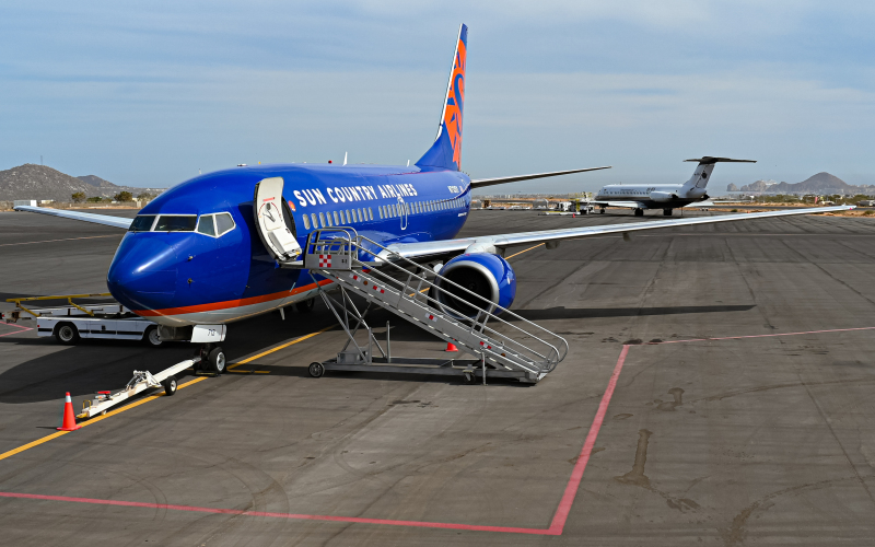 Photo of N713SY - Sun Country Airlines Boeing 737-700 at CSL on AeroXplorer Aviation Database