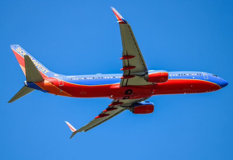 Photo of N8633A - Southwest Airlines Boeing 737-800 at BWI on AeroXplorer Aviation Database