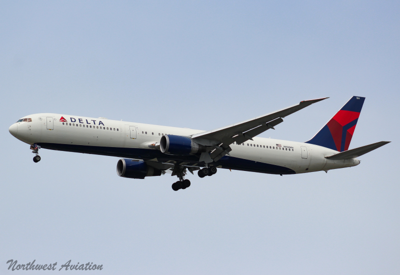Photo of N838MH - Delta Airlines Boeing 767-400ER at SEA on AeroXplorer Aviation Database