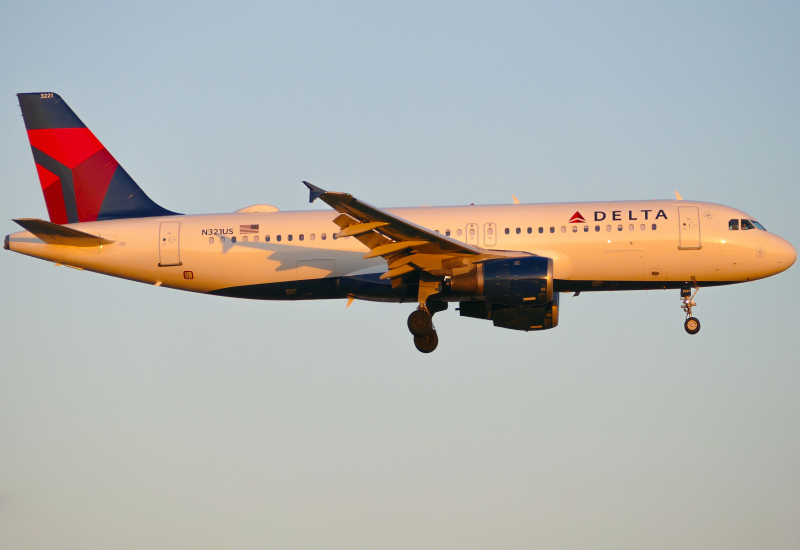 Photo of N321US - Delta Airlines Airbus A320 at AUS on AeroXplorer Aviation Database