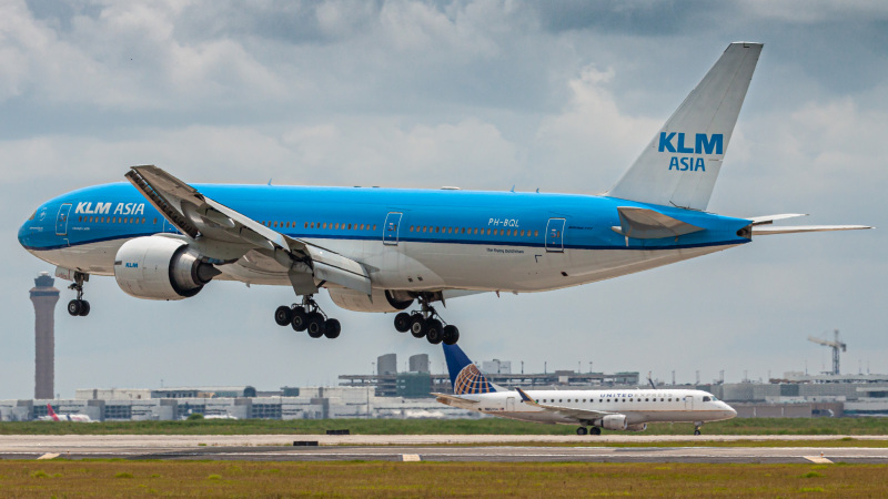 Photo of PH-BQL - KLM Asia Boeing 777-200ER at IAH on AeroXplorer Aviation Database