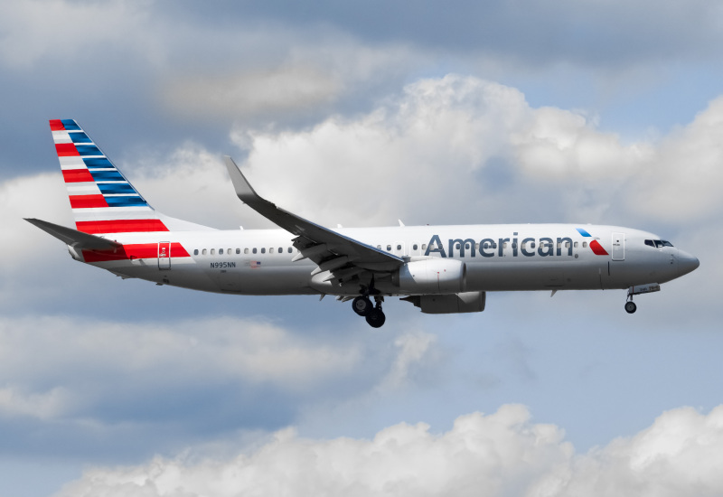 Photo of N995NN - American Airlines Boeing 737-800 at EWR on AeroXplorer Aviation Database