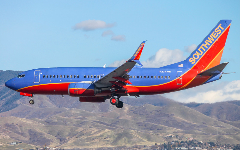 Photo of N274WN  - Southwest Airlines Boeing 737-700 at SLC on AeroXplorer Aviation Database