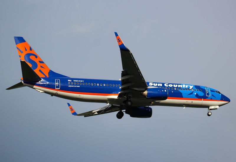 Photo of N804SY - Sun Country Airlines Boeing 737-800 at SEA on AeroXplorer Aviation Database