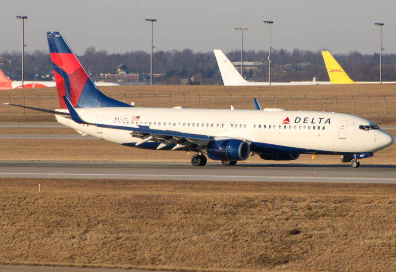 Photo of N3737C - Delta Airlines Boeing 737-800 at CVG on AeroXplorer Aviation Database