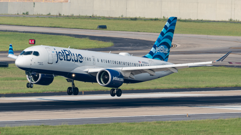 Photo of N3044J - JetBlue Airways Airbus A220-300 at ATL on AeroXplorer Aviation Database