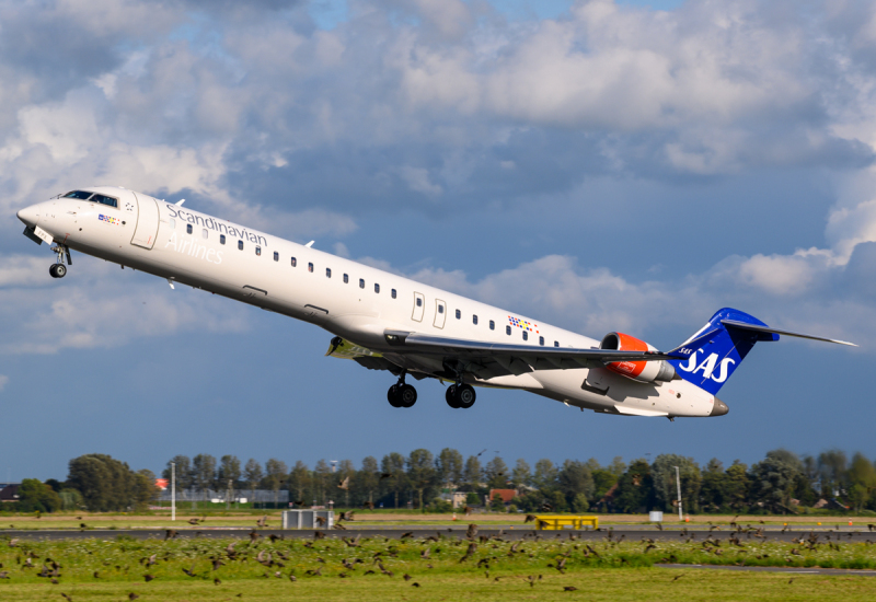 Photo of EI-FPX - Scandinavian Airlines Mitsubishi CRJ-900 at AMS on AeroXplorer Aviation Database