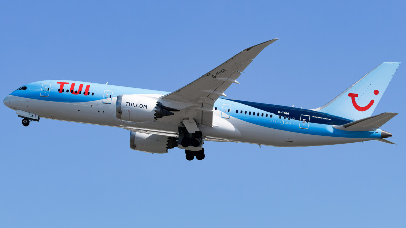 Photo of G-TUIA - TUI UK  Boeing B787-8 at MLB on AeroXplorer Aviation Database