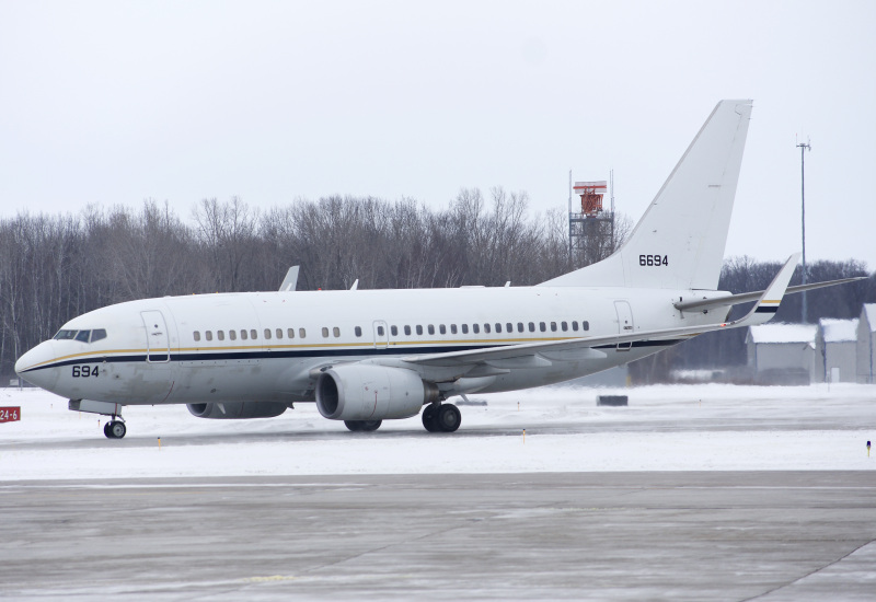 Photo of 166694 - USN Boeing C-40 at GRB on AeroXplorer Aviation Database