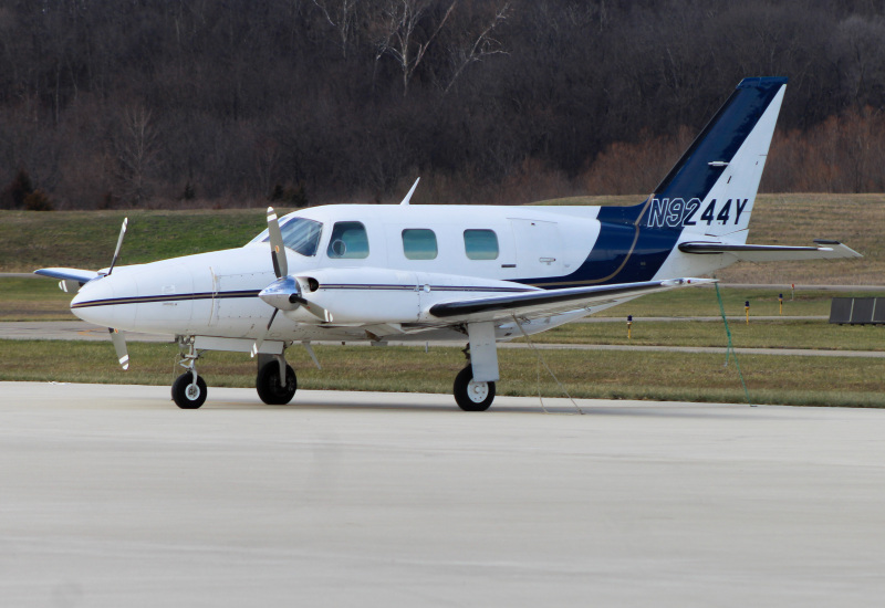 Photo of N9244Y - PRIVATE Piper Mojave at HAO on AeroXplorer Aviation Database