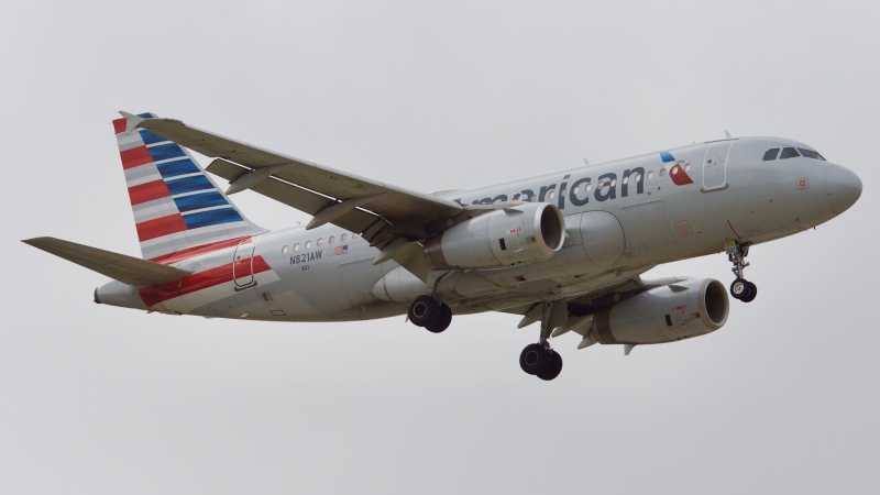 Photo of N821AW - American Airlines Airbus A319 at IAH on AeroXplorer Aviation Database
