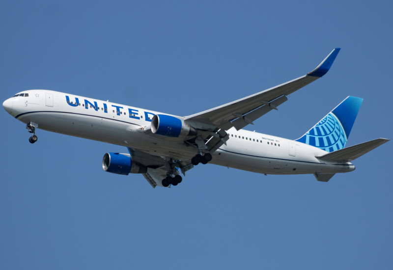 Photo of N670UA - United Airlines Boeing 767-300ER at JFK on AeroXplorer Aviation Database