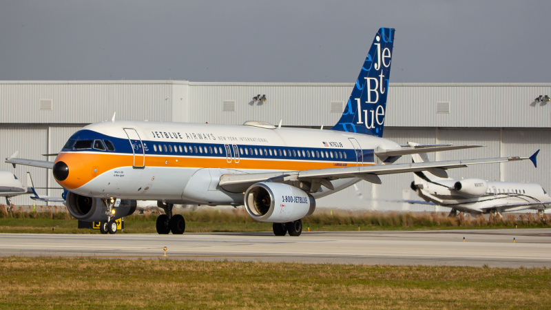 Photo of N763JB - JetBlue Airways Airbus A320-200 at FLL on AeroXplorer Aviation Database