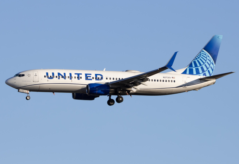 Photo of N27213 - United Airlines Boeing 737-800 at EWR on AeroXplorer Aviation Database