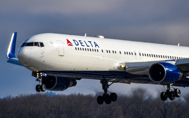 Photo of N191DN - Delta Airlines  Boeing 767-300ER at PDX on AeroXplorer Aviation Database