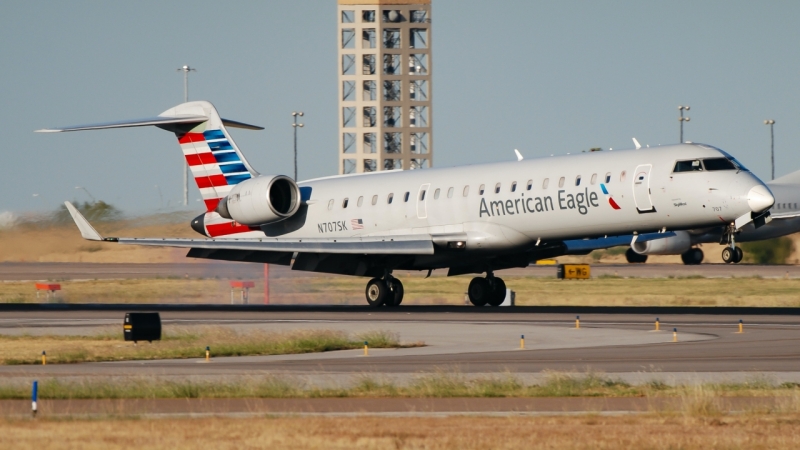 Photo of N707SK - American Eagle Mitsubishi CRJ-700 at DFW on AeroXplorer Aviation Database