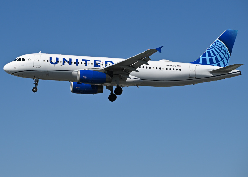 Photo of N436UA - United Airlines Airbus A320 at SAN on AeroXplorer Aviation Database