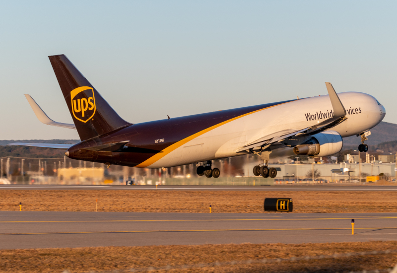 Photo of N319UP - United Parcel Service Boeing 767-300F at MHT on AeroXplorer Aviation Database