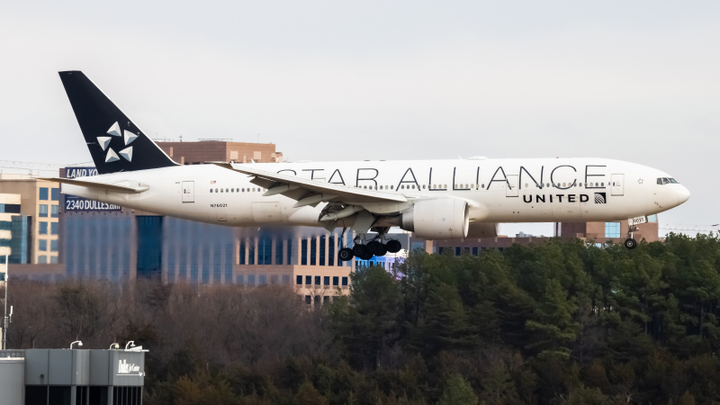 Photo of N76021 - United Airlines Boeing 777-200ER at IAD on AeroXplorer Aviation Database