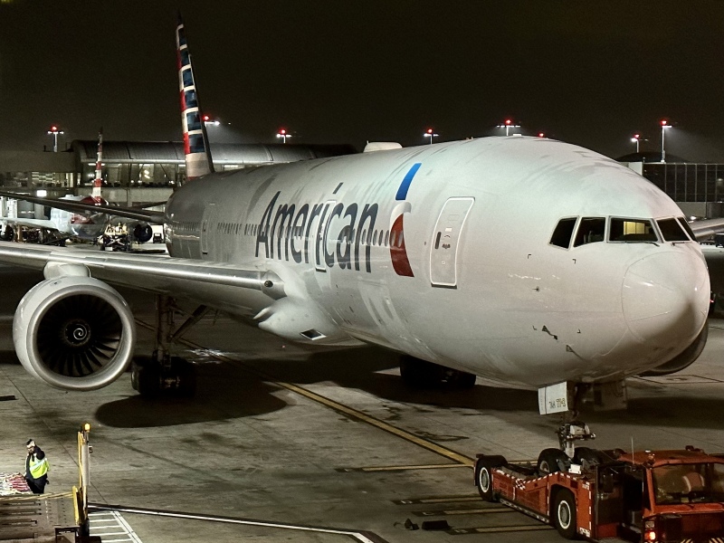 Photo of N777AN - American Airlines Boeing 777-200ER at LAX on AeroXplorer Aviation Database