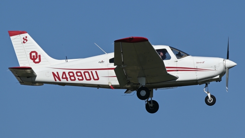 Photo of N4890U - PRIVATE Piper PA-28 at OUN on AeroXplorer Aviation Database