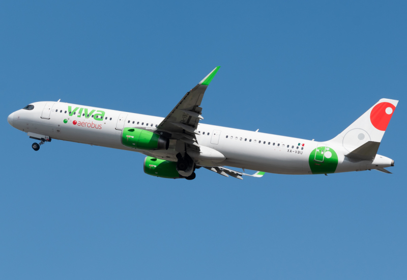 Photo of XA-VBU - VivaAerobus Airbus A321-200 at MEX on AeroXplorer Aviation Database