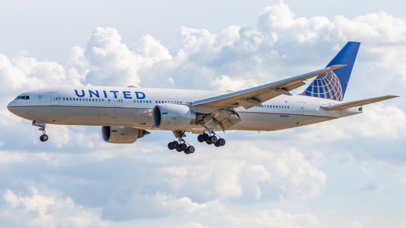 Photo of N78003 - United Airlines Boeing 777-200ER at IAH on AeroXplorer Aviation Database