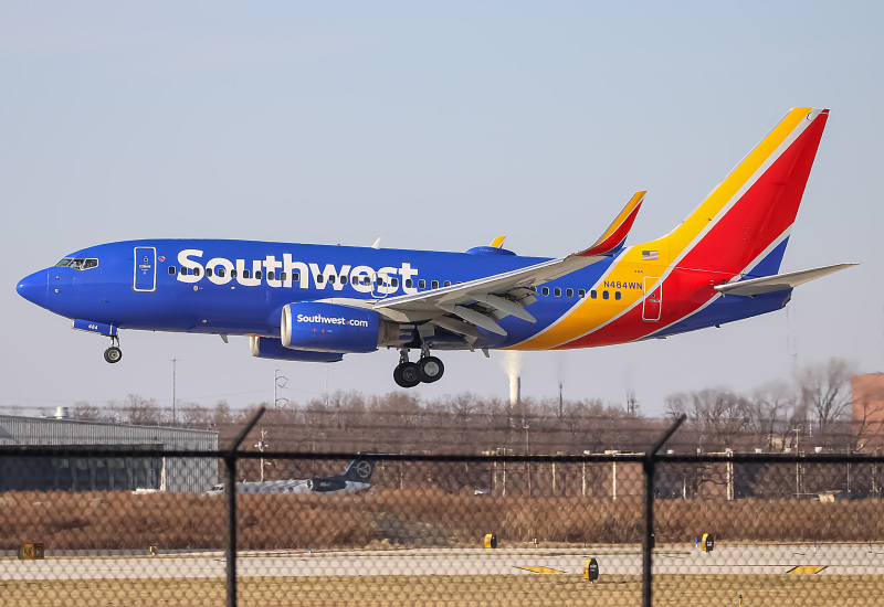 Photo of N484WN - Southwest Airlines Boeing 737-700 at PHL on AeroXplorer Aviation Database