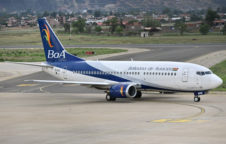 Photo of CP-3019 -  Boliviana de Aviación Boeing 737-300 at CBB on AeroXplorer Aviation Database