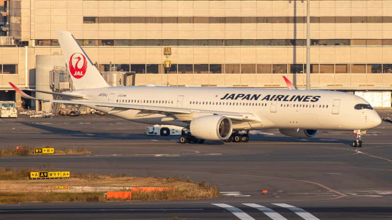 Photo of JA13XJ - Japan Airlines Airbus A350-900 at HND on AeroXplorer Aviation Database