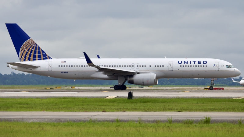 Photo of N13110 - United Airlines Boeing 757-200 at IAH on AeroXplorer Aviation Database