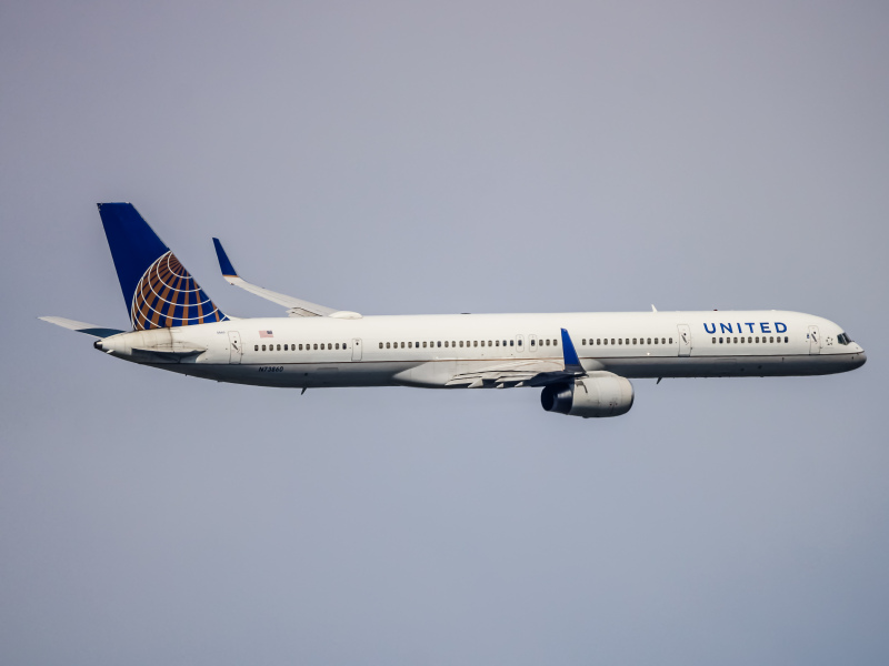 Photo of N73860 - United Airlines Boeing 757-300 at BWI on AeroXplorer Aviation Database