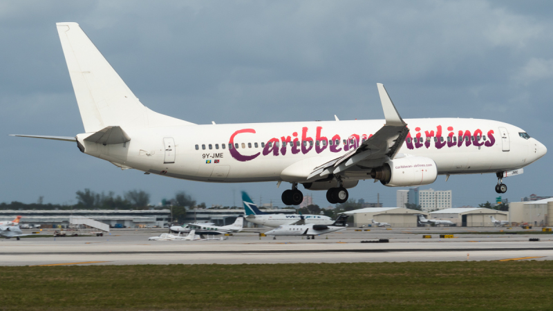 Photo of 9Y-JME - Caribbean Airlines Boeing 737-800 at FLL on AeroXplorer Aviation Database