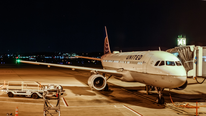 Photo of N842UA - United Airlines Airbus A319 at DCA on AeroXplorer Aviation Database