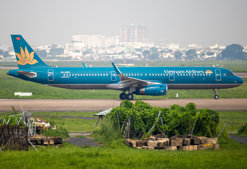 Photo of VN-A605 - Vietnam Airlines Airbus A321-200 at SGN on AeroXplorer Aviation Database
