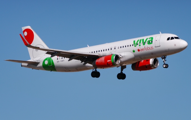 Photo of XA-VAV - VivaAerobus Airbus A320 at DFW on AeroXplorer Aviation Database