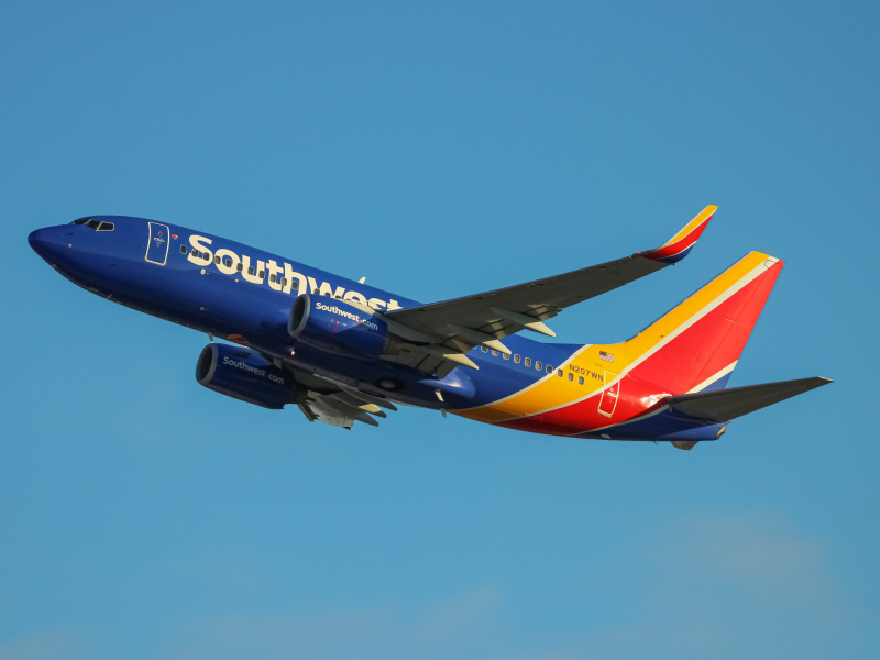 Photo of N207WN - Southwest Airlines Boeing 737-700 at BWI on AeroXplorer Aviation Database
