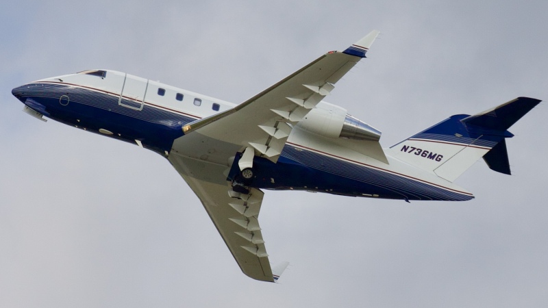 Photo of N736MG - Executive Jet Management Bombardier Challenger 605 at IAH on AeroXplorer Aviation Database