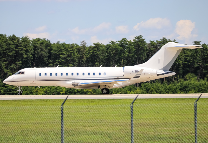 Photo of N176HS - Executive Jet Management  Bombardier Global 6000 at BWI on AeroXplorer Aviation Database