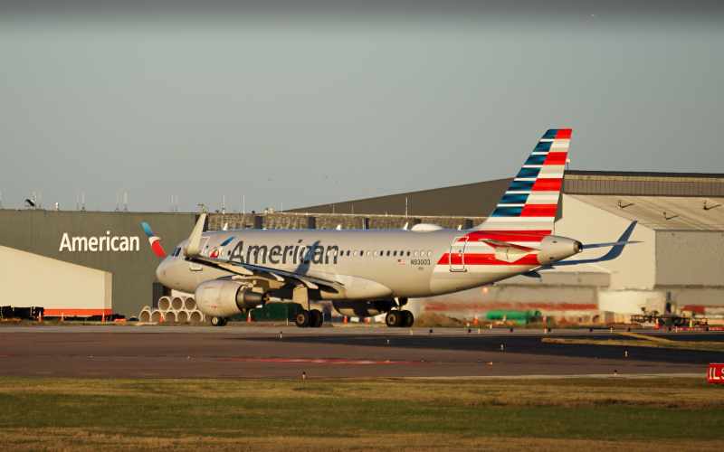 Photo of N93003 - American Airlines Airbus A319 at DFW on AeroXplorer Aviation Database
