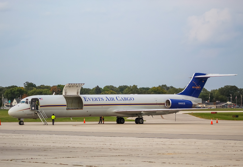 Photo of N965CE - Everts Air Cargo McDonnell Douglas MD-83 at MKE on AeroXplorer Aviation Database