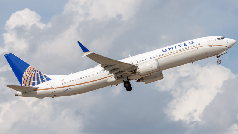 Photo of N47517 - United Airlines Boeing 737 MAX 9 at IAH on AeroXplorer Aviation Database