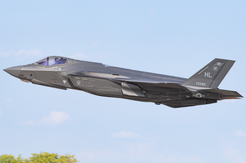 Photo of 20-5585 - USAF - United States Air Force Lockheed Martin F-35 Lightning at OSH on AeroXplorer Aviation Database