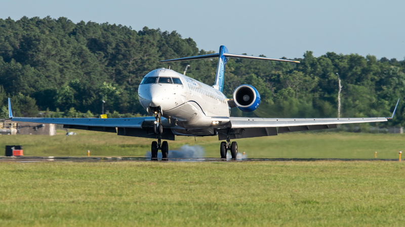 Photo of N539GJ - GoJet Airlines Mitsubishi CRJ-550 at IAD on AeroXplorer Aviation Database