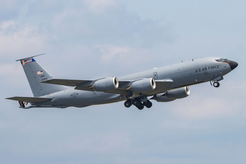 Photo of 62-3515 - USAF - United States Air Force Boeing KC-135 Stratotanker at ACY on AeroXplorer Aviation Database