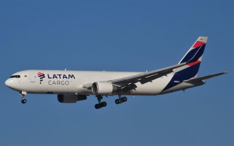 Photo of N536LA - LATAM Cargo  Boeing 767-300F at ORD on AeroXplorer Aviation Database